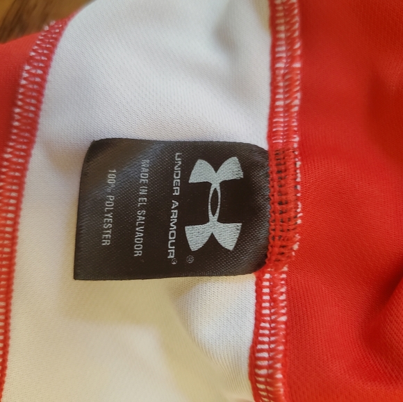 Under armour mens small loose polo. - Picture 5 of 6